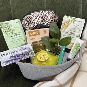 Valentines Day Spa Gift Basket, Bath and Body Relaxation Thinking of You Present